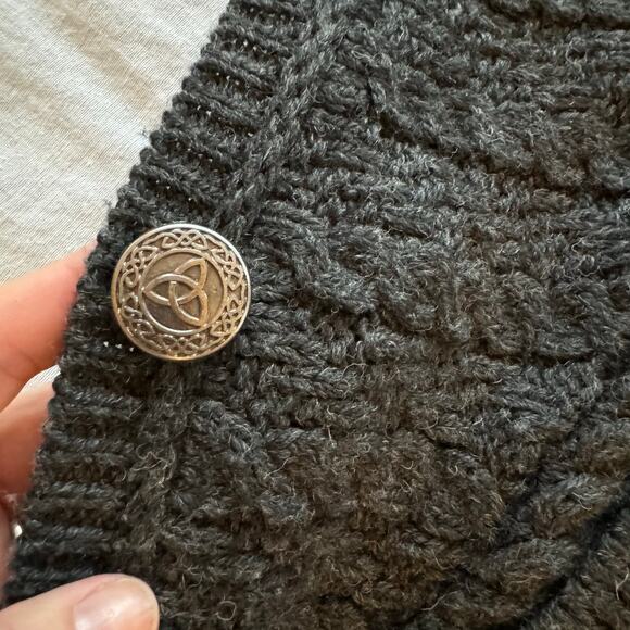 Aran Woolen Mills Batwing Jacket w/ Celtic Knot Zipper Pull Charcoal Gray M/L - Picture 8 of 10
